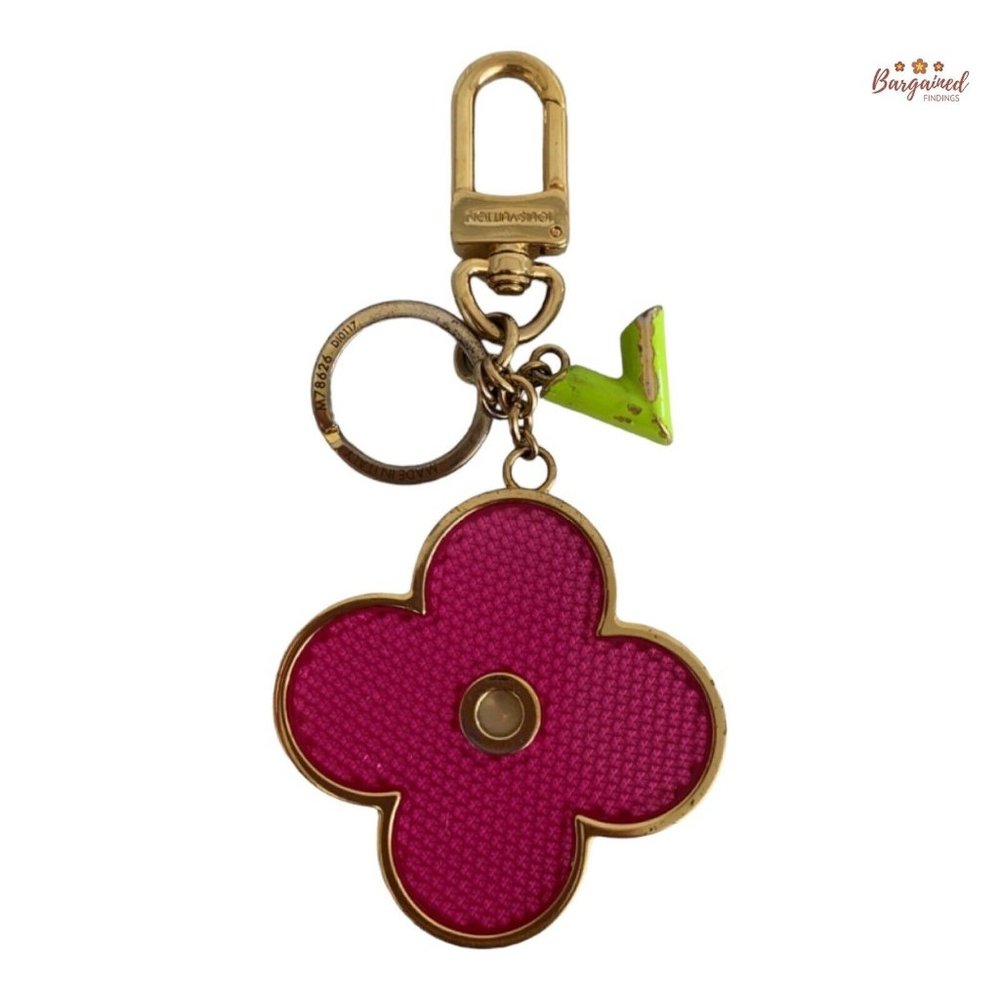 Authentic LOUIS VUITTON Pink Green Flash Flower Single V Key Holder Bag Charm